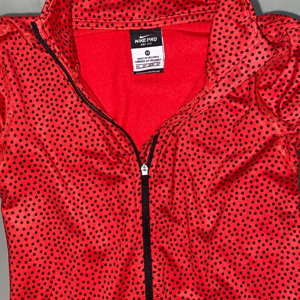 Nike Dri Fit Pullover - Picture 2 of 4